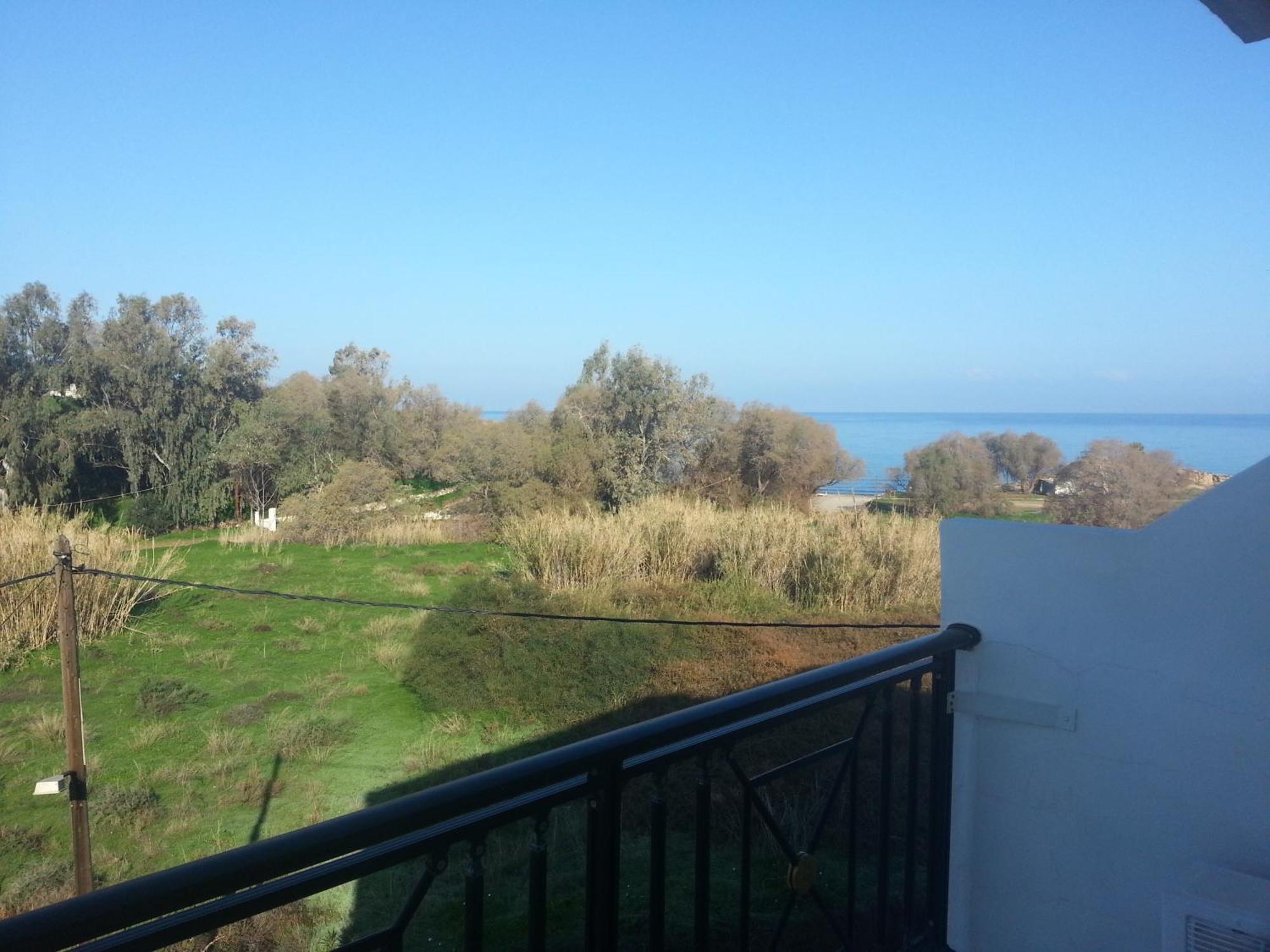 كاتو ذاراتسو Sea View Hotel & Apartments الغرفة الصورة